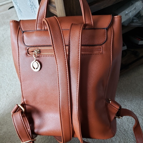 Backpack - Picture 2 of 3